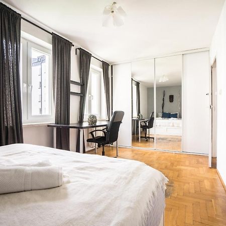 Oomph Warsaw Central 3-Bedroom Flat المظهر الخارجي الصورة