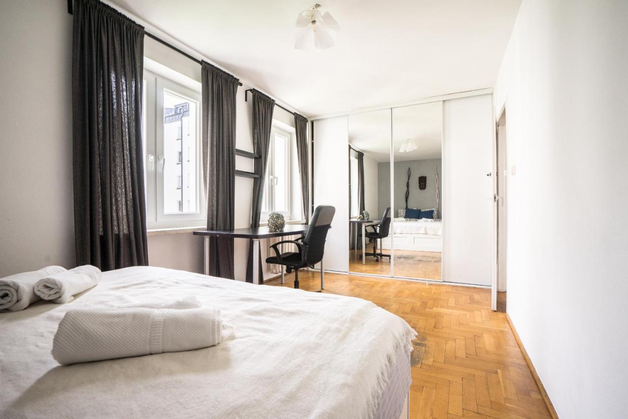 Oomph Warsaw Central 3-Bedroom Flat المظهر الخارجي الصورة